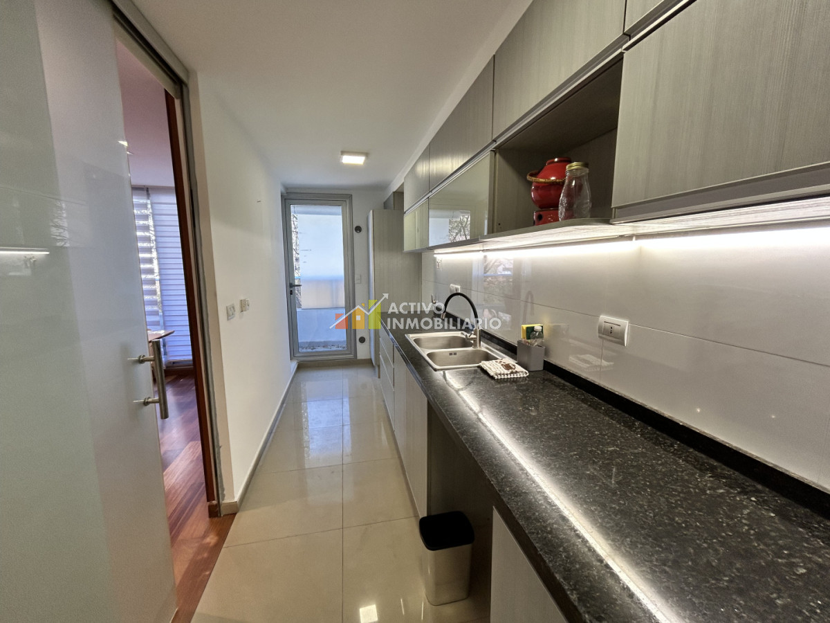 Apartamento ID.474 - Venta Apartamento 2 Dormitorios, Balcón y Garage - Punta Carretas 
