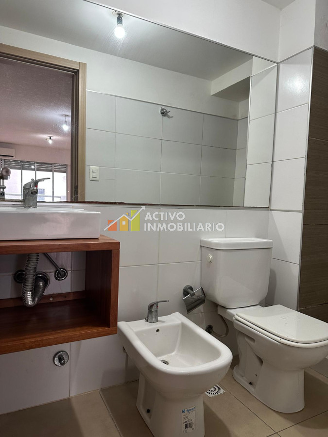 Apartamento ID.423 - Alquiler MONOAMBIENTE AMPLIO Y LUMINOSO !!