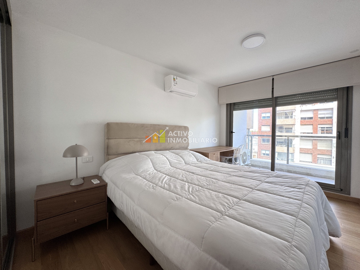 Apartamento ID.387 - Alquiler amoblado 1 dormitorio con balcón y garaje 