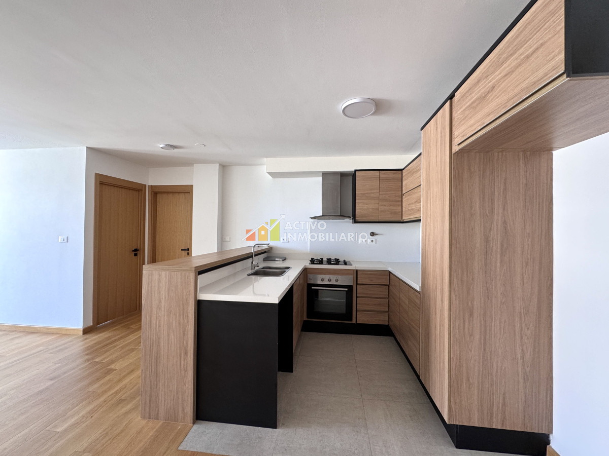 Apartamento ID.386 - Alquiler apartamento 1 dormitorio al frente piso alto con balcón 