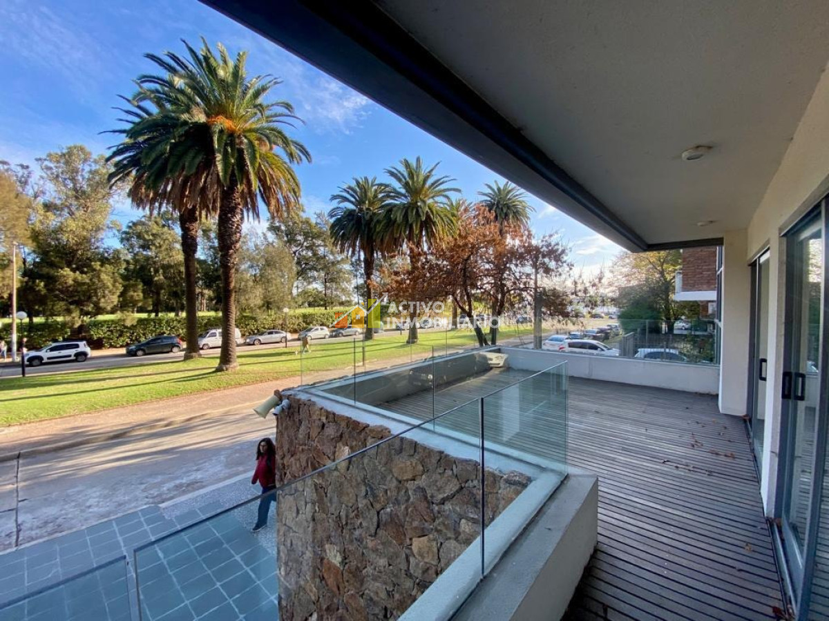 Apartamento ID.12 - Incleible Planta En Frente Al Golf 2 D 3b+patio+garage