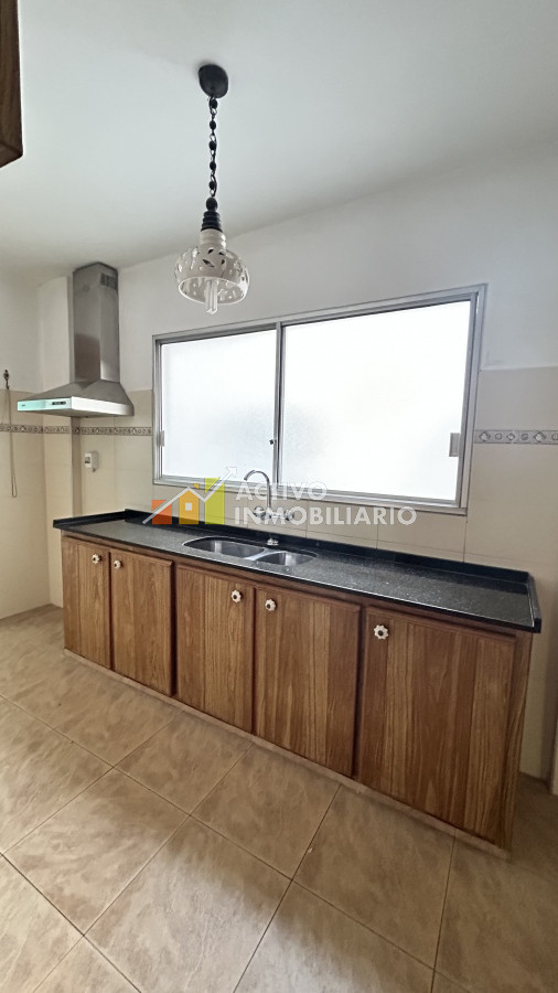 Apartamento ID.34 - Venta apartamento con renta 3 Dormitorios + Garaje - Rambla De Malvin