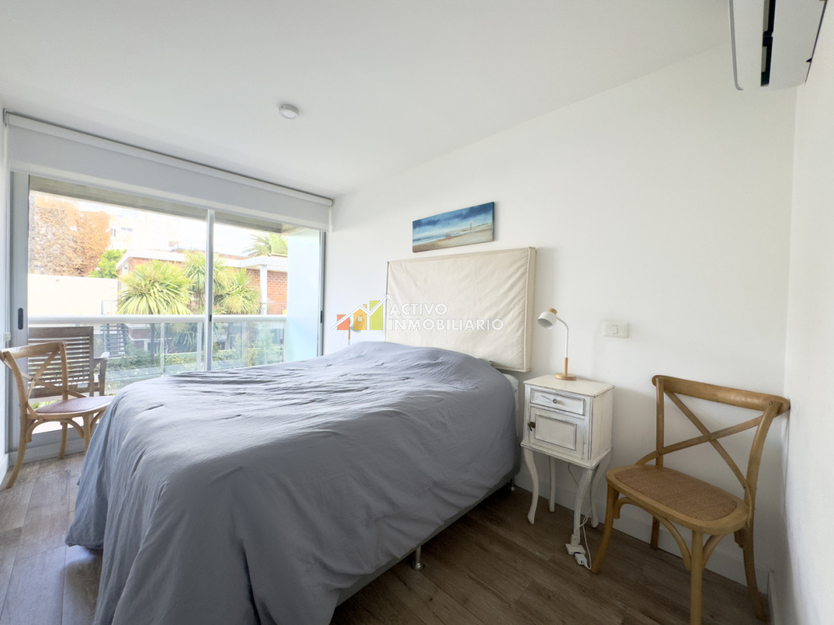 Apartamento ID.492 - Venta Apartamento 1 Dormitorio, Balcón y Garage - Punta Del Este