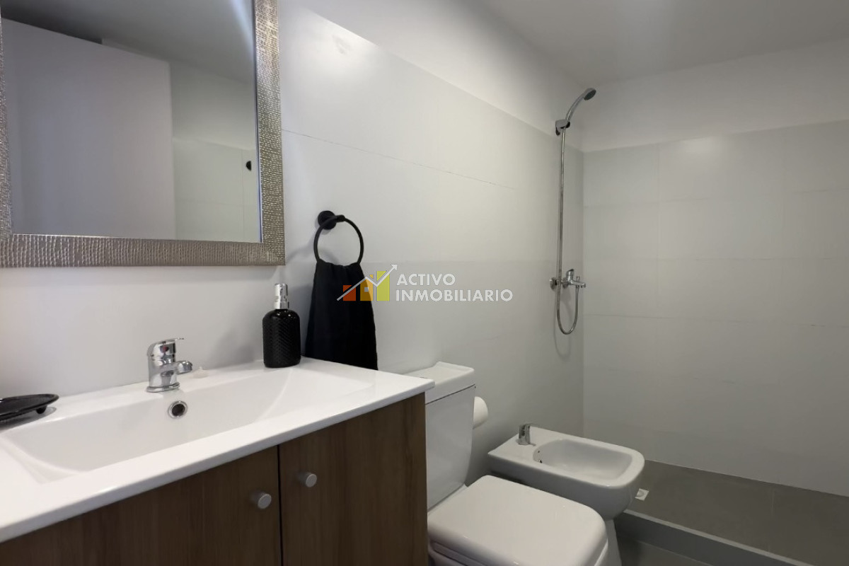 Apartamento ID.566 - Alquiler apartamento amoblado 1 dormitorio + balcón + garage - Tres Cruces