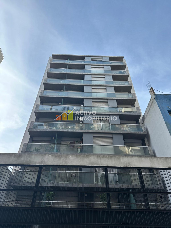Apartamento ID.423 - Alquiler MONOAMBIENTE AMPLIO Y LUMINOSO !!