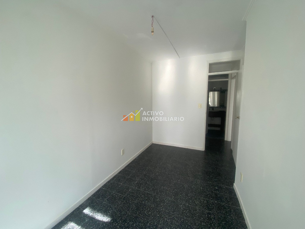 Apartamento ID.31 - Excelente Y Luminoso !! 2 Dormitorios+2 Baños +cochera