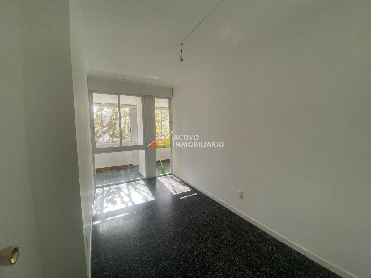 Apartamento ID.31 - Excelente Y Luminoso !! 2 Dormitorios+2 Baños +cochera
