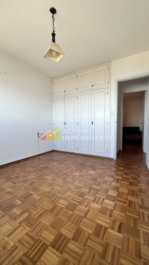 Apartamento ID.34 - Venta apartamento con renta 3 Dormitorios + Garaje - Rambla De Malvin
