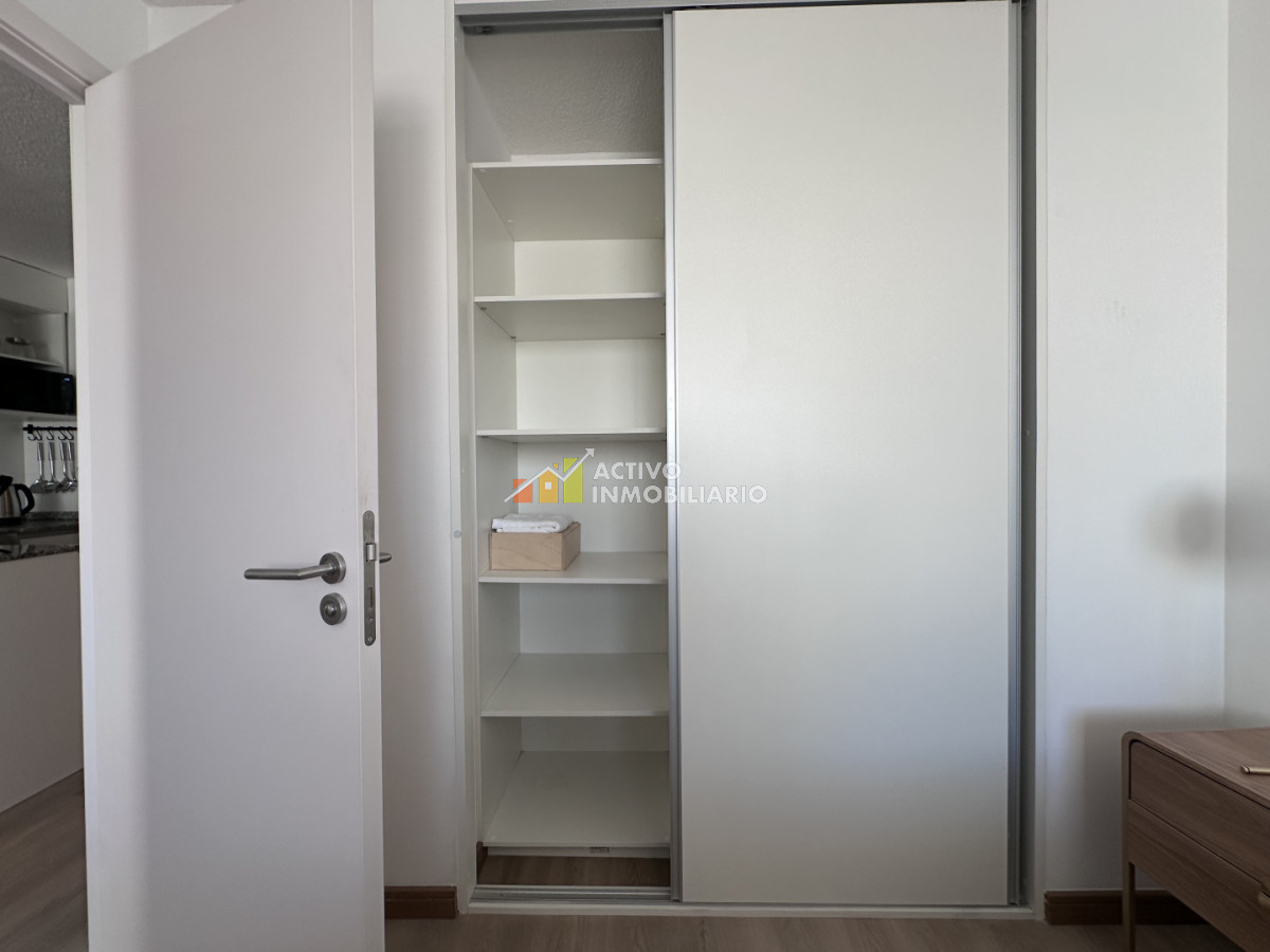 Apartamento ID.566 - Alquiler apartamento amoblado 1 dormitorio + balcón + garage - Tres Cruces
