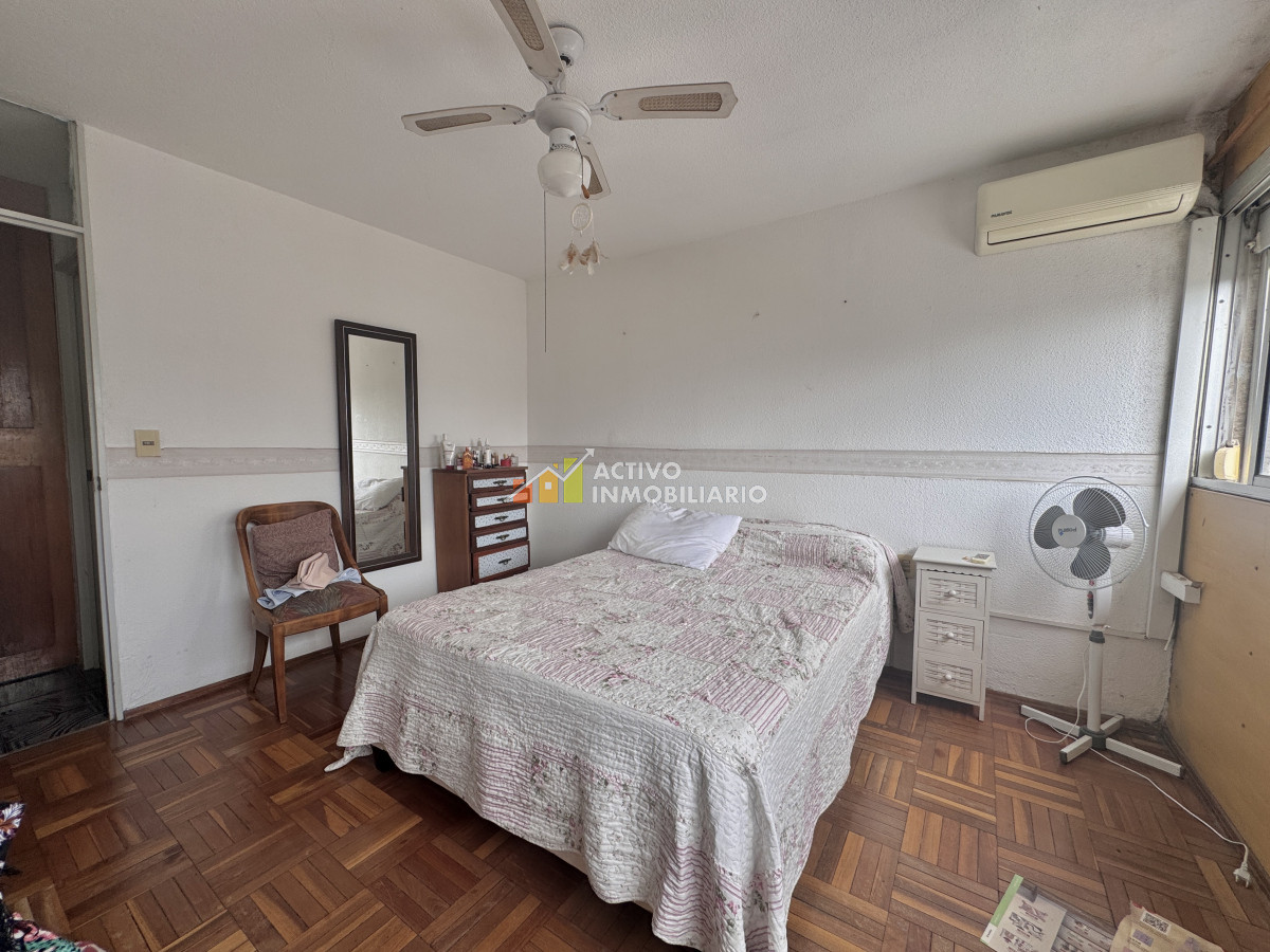 Apartamento ID.369 - Venta 3 dormitorios 1 baño + estacionamiento