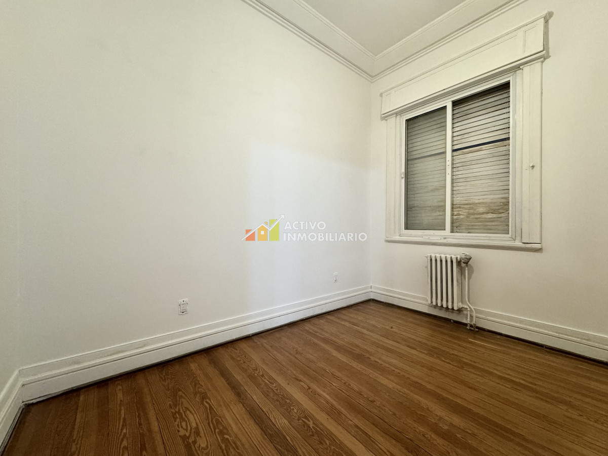 Apartamento ID.262 - Venta apartamento reciclado 3 dormitorios + servicio + balcón - Centro