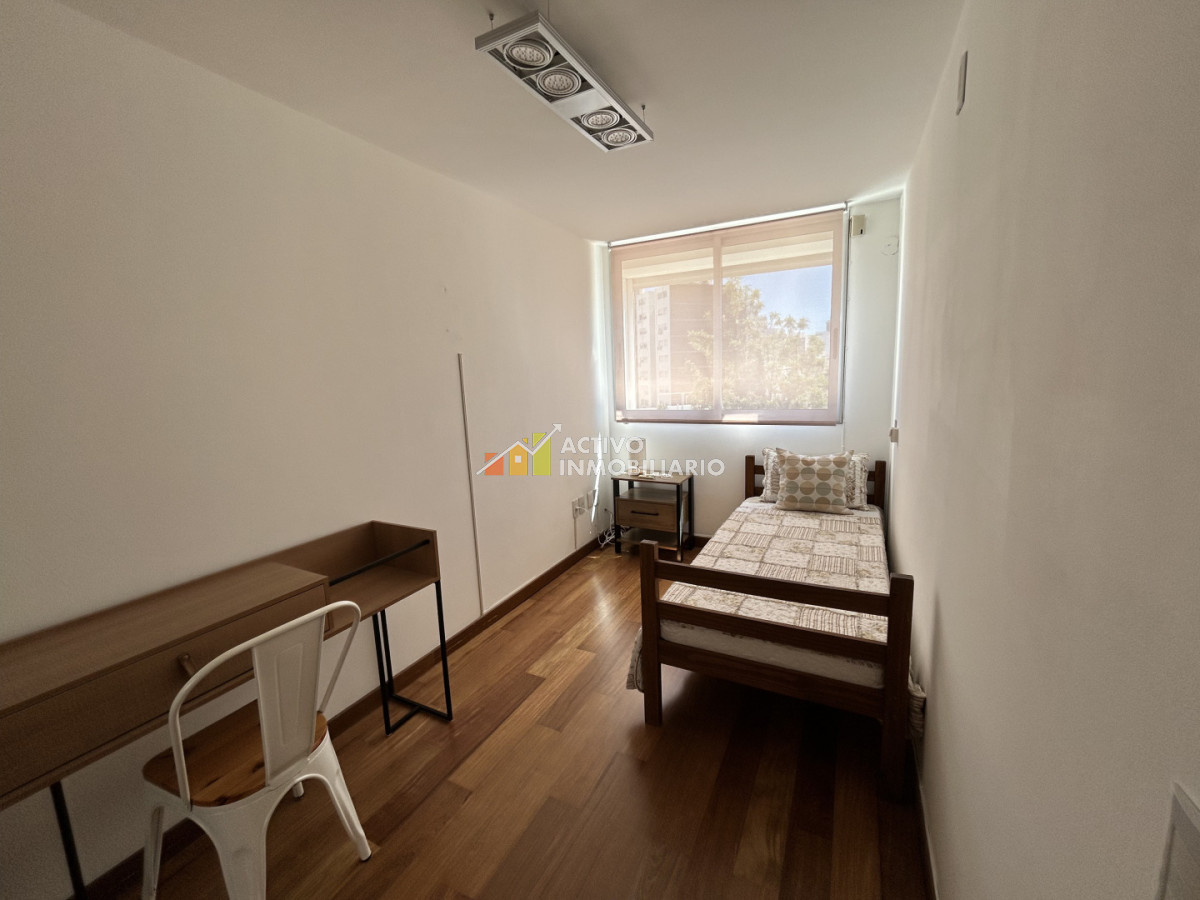 Apartamento ID.474 - Venta Apartamento 2 Dormitorios, Balcón y Garage - Punta Carretas 