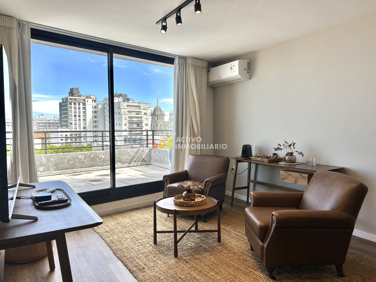 Apartamento ID.380 - Penthouse 2 dormitorios + terraza con parrillero - Cordón Sur