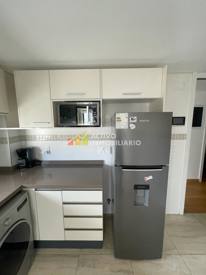Apartamento ID.4 - Alquiler apartamento 2 dormitorios amoblado Frente Al Golf !!!