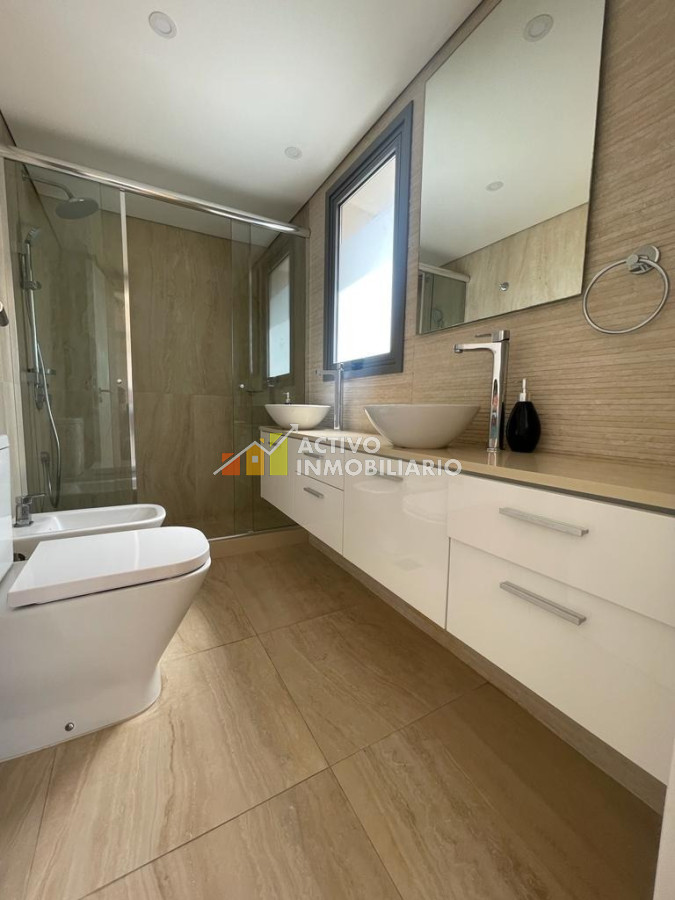 Apartamento ID.4 - Alquiler apartamento 2 dormitorios amoblado Frente Al Golf !!!