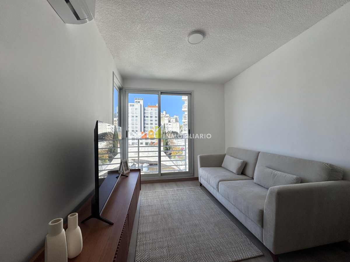 Apartamento ID.566 - Alquiler apartamento amoblado 1 dormitorio + balcón + garage - Tres Cruces