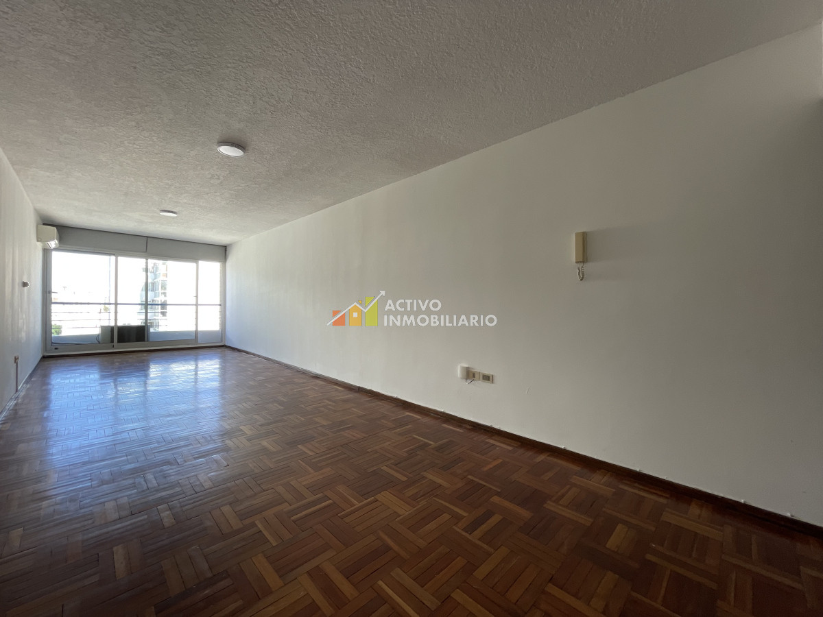 Apartamento ID.444 - Alquiler Monoambiente con Balcón - Punta Carretas 