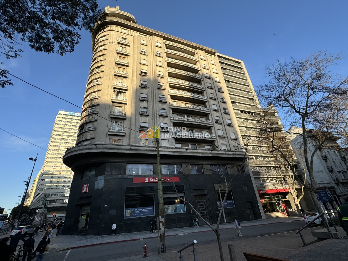 Apartamento ID.262 - Venta apartamento reciclado 3 dormitorios + servicio + balcón - Centro