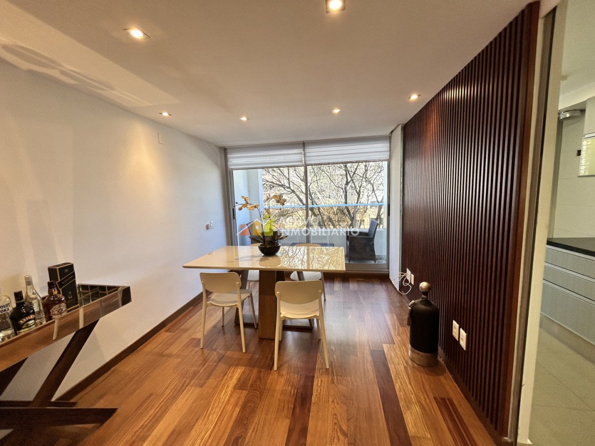 Apartamento ID.474 - Venta Apartamento 2 Dormitorios, Balcón y Garage - Punta Carretas 