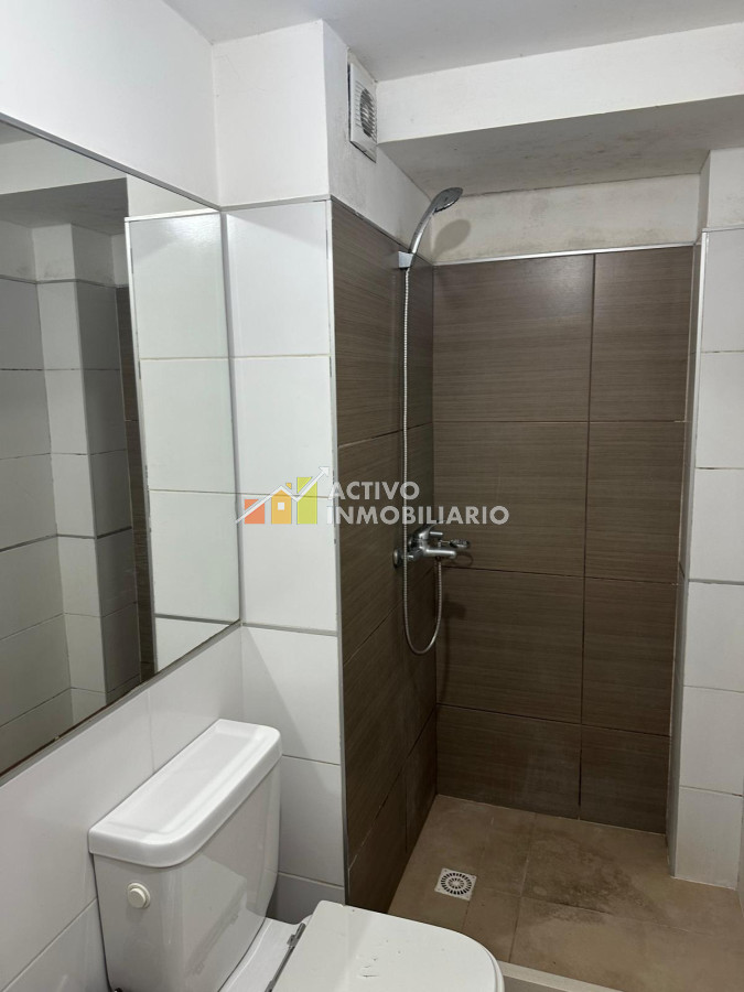 Apartamento ID.423 - Alquiler MONOAMBIENTE AMPLIO Y LUMINOSO !!