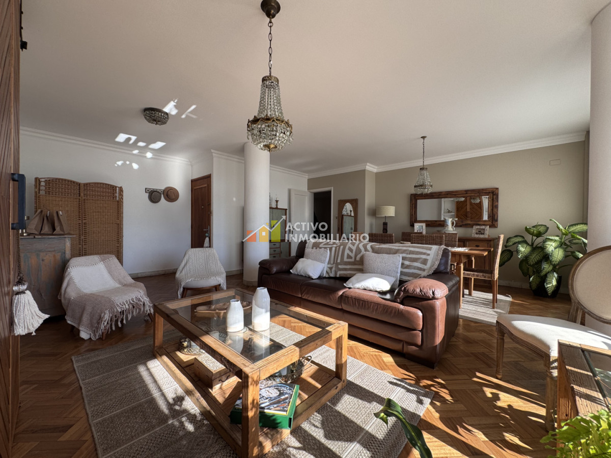Apartamento ID.577 - Alquiler apartamento 3 dormitorios + servicio + balcón + garaje - Villa Biarritz