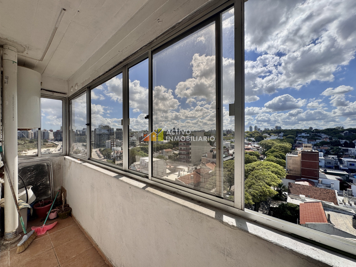 Apartamento ID.383 - Venta apartamento 3 dormitorios + cochera + terraza - Malvin