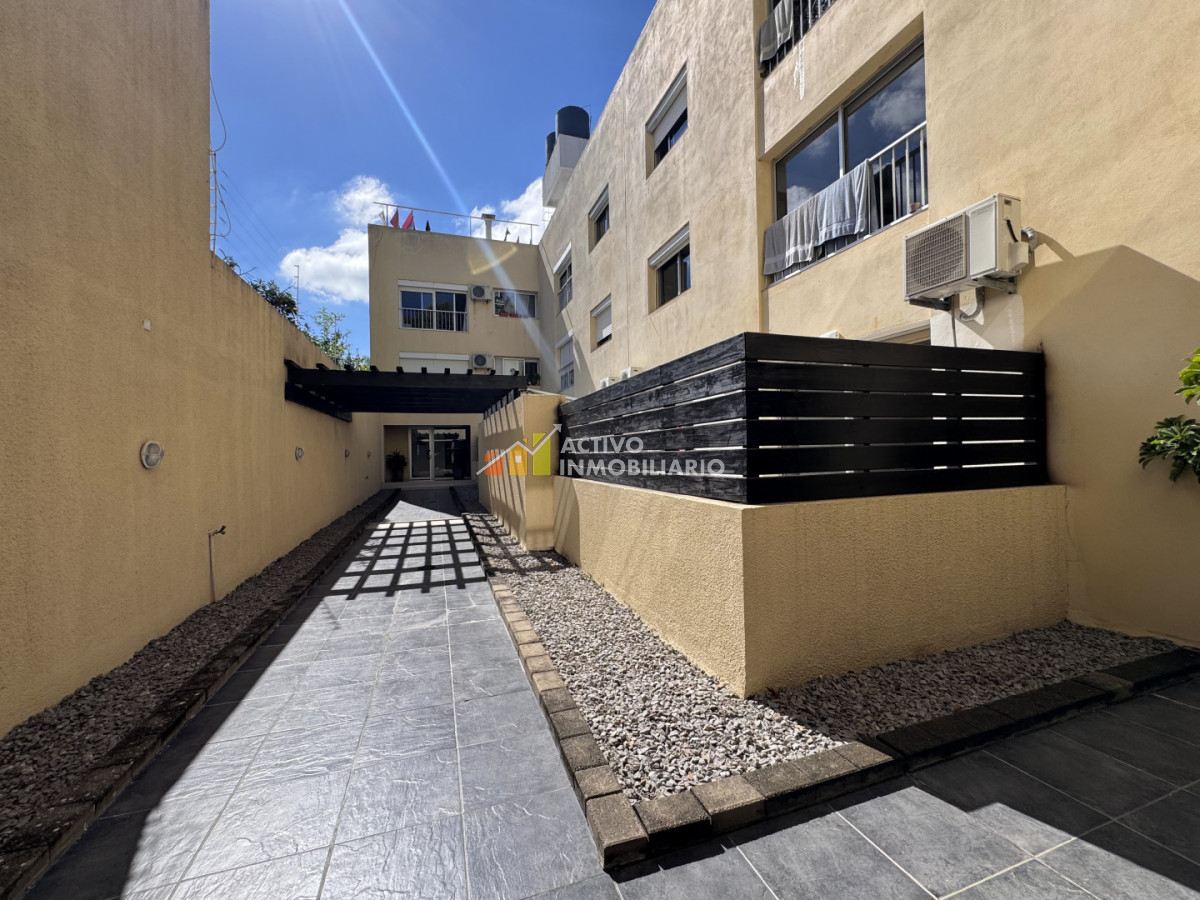 Apartamento ID.358 - Venta apartamento 1 dormitorio + patio + garaje + box - Pocitos 