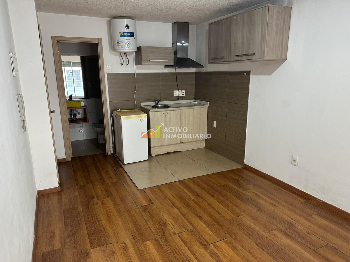 Apartamento ID.423 - Alquiler MONOAMBIENTE AMPLIO Y LUMINOSO !!