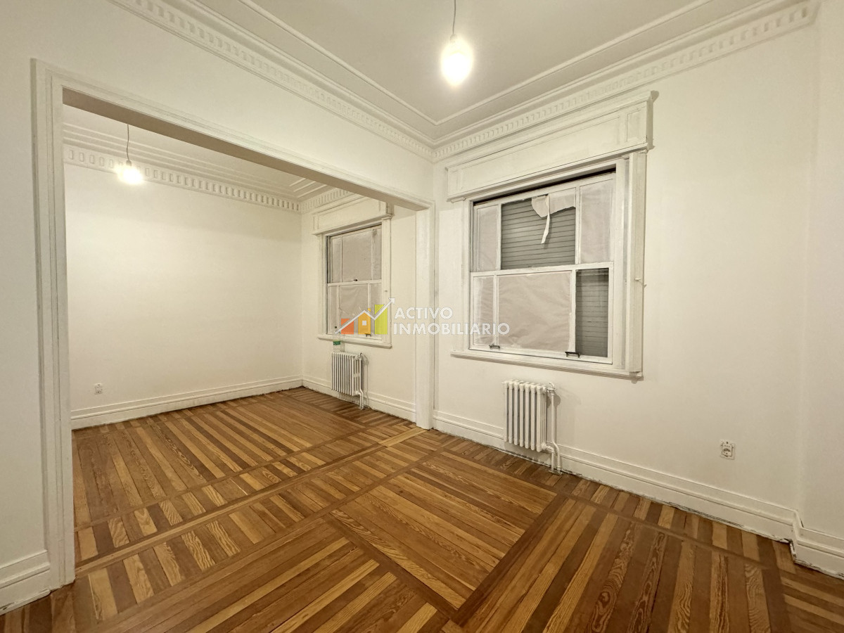 Apartamento ID.262 - Venta apartamento reciclado 3 dormitorios + servicio + balcón - Centro