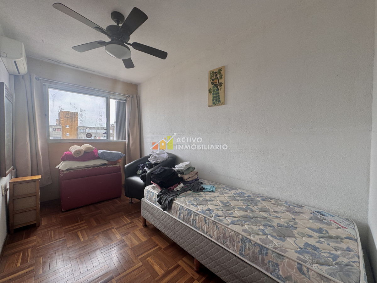 Apartamento ID.369 - Venta 3 dormitorios 1 baño + estacionamiento