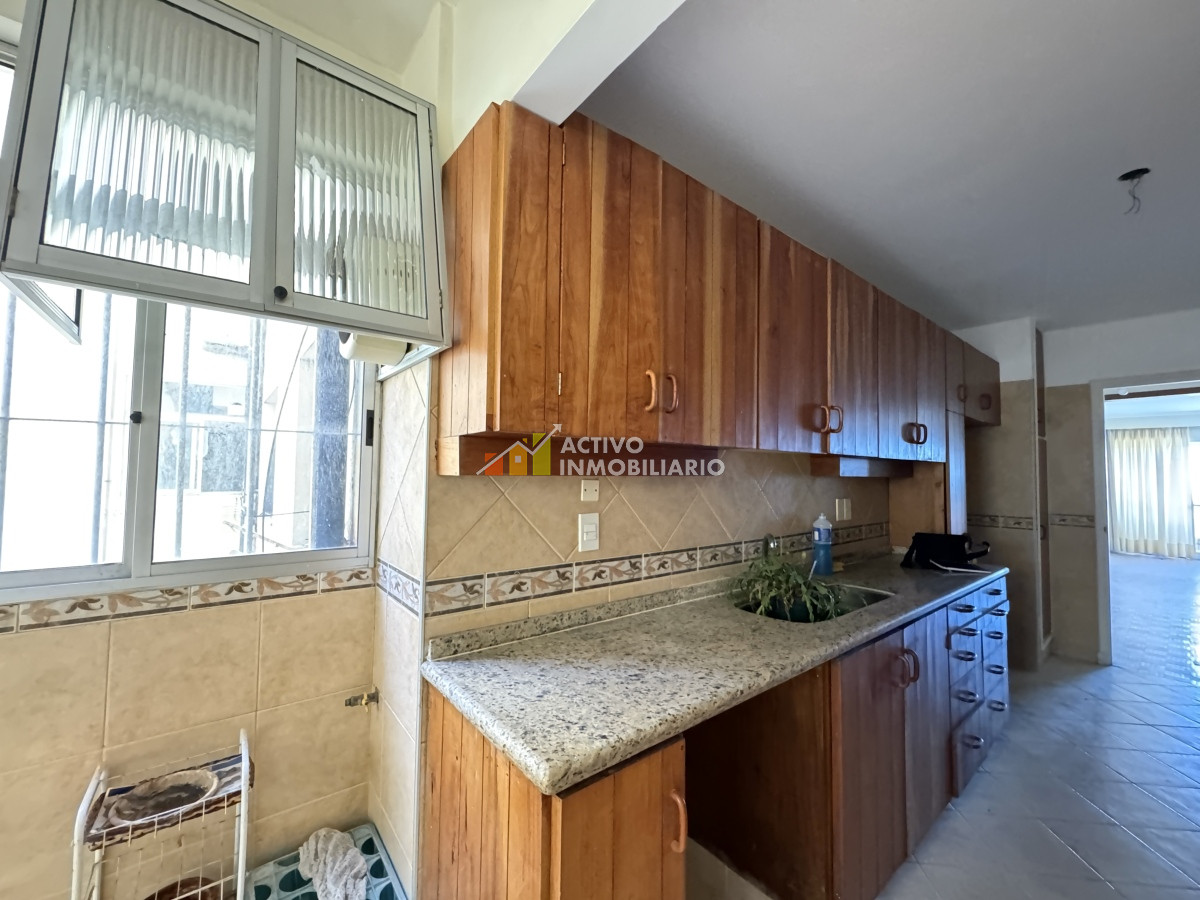 Apartamento ID.281 - Venta apartamento 2 dormitorios + garage - Rambla Punta Carretas 