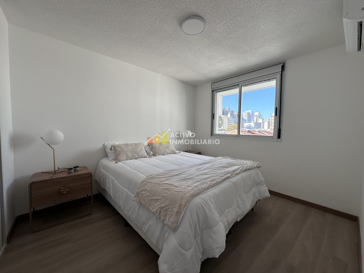 Apartamento ID.566 - Alquiler apartamento amoblado 1 dormitorio + balcón + garage - Tres Cruces