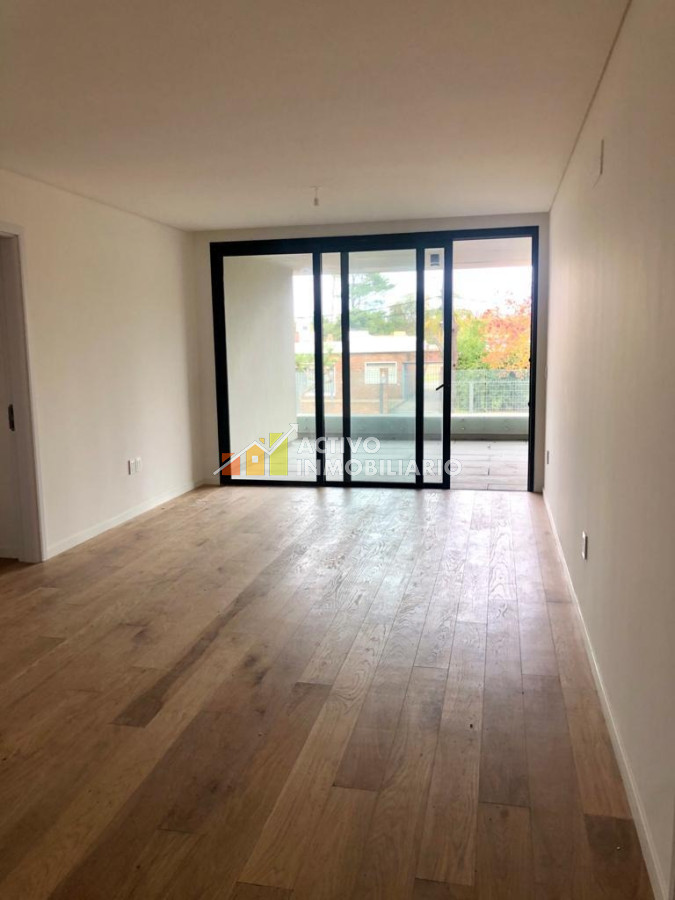 Apartamento ID.6 - Excelente Apartamento En  Carrasco 2 D+b+garage