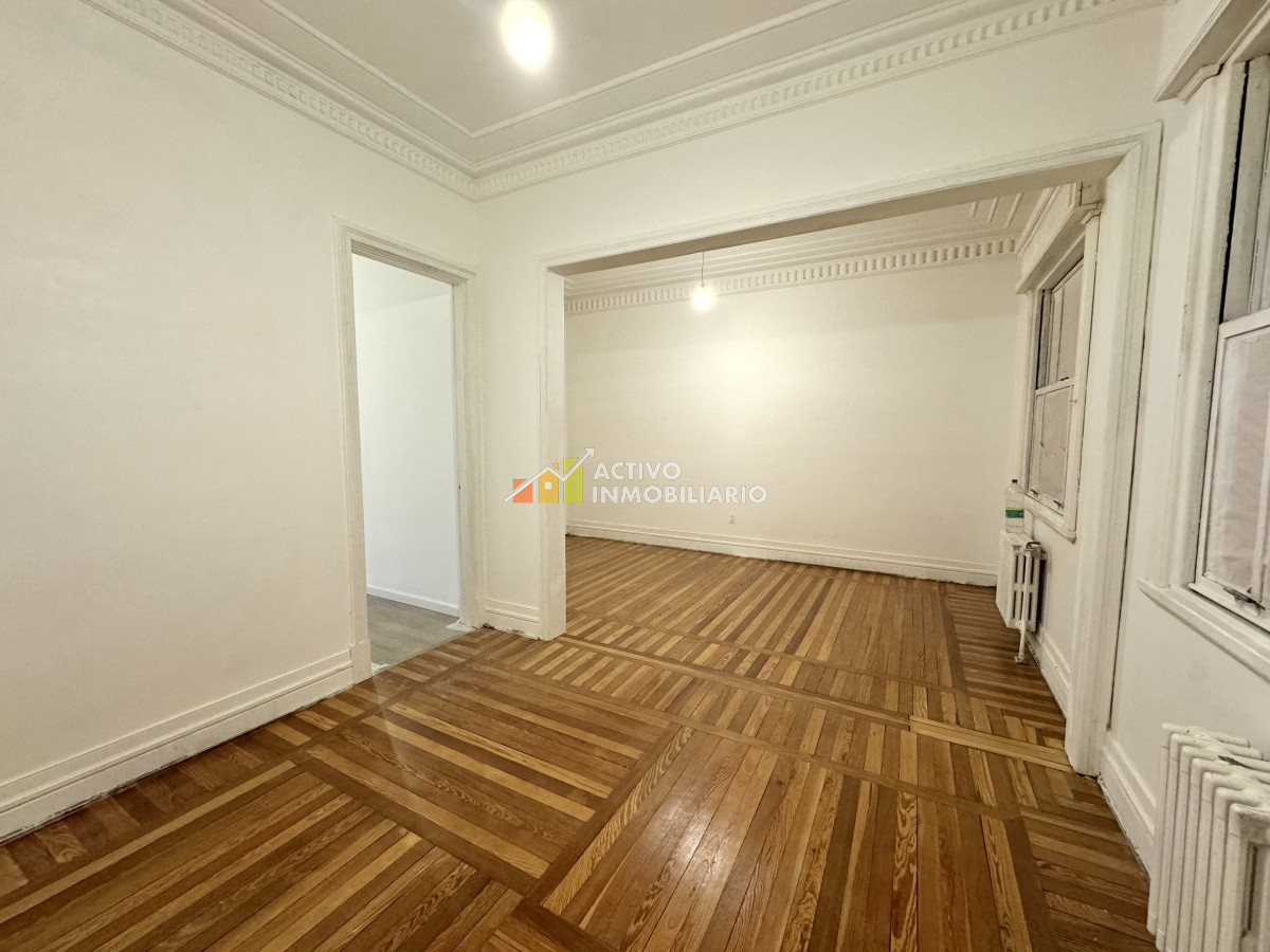 Apartamento ID.262 - Venta apartamento reciclado 3 dormitorios + servicio + balcón - Centro