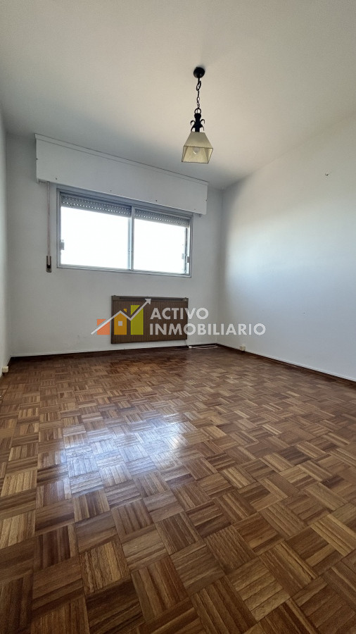 Apartamento ID.34 - Venta apartamento con renta 3 Dormitorios + Garaje - Rambla De Malvin