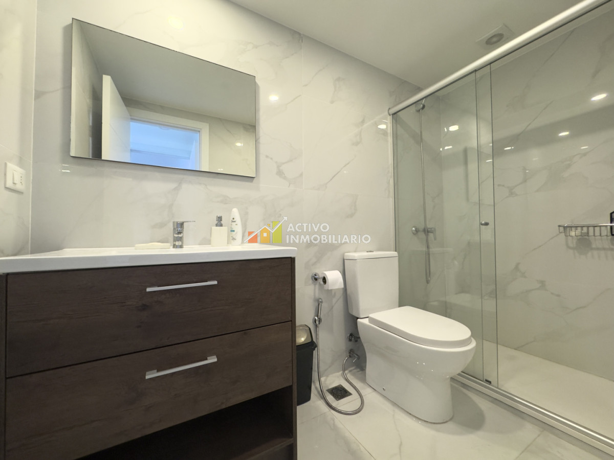 Apartamento ID.492 - Venta Apartamento 1 Dormitorio, Balcón y Garage - Punta Del Este