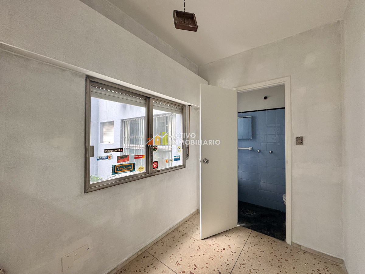Apartamento ID.405 - Venta apartamento 3 dormitorios + servicio + garaje - Pocitos 