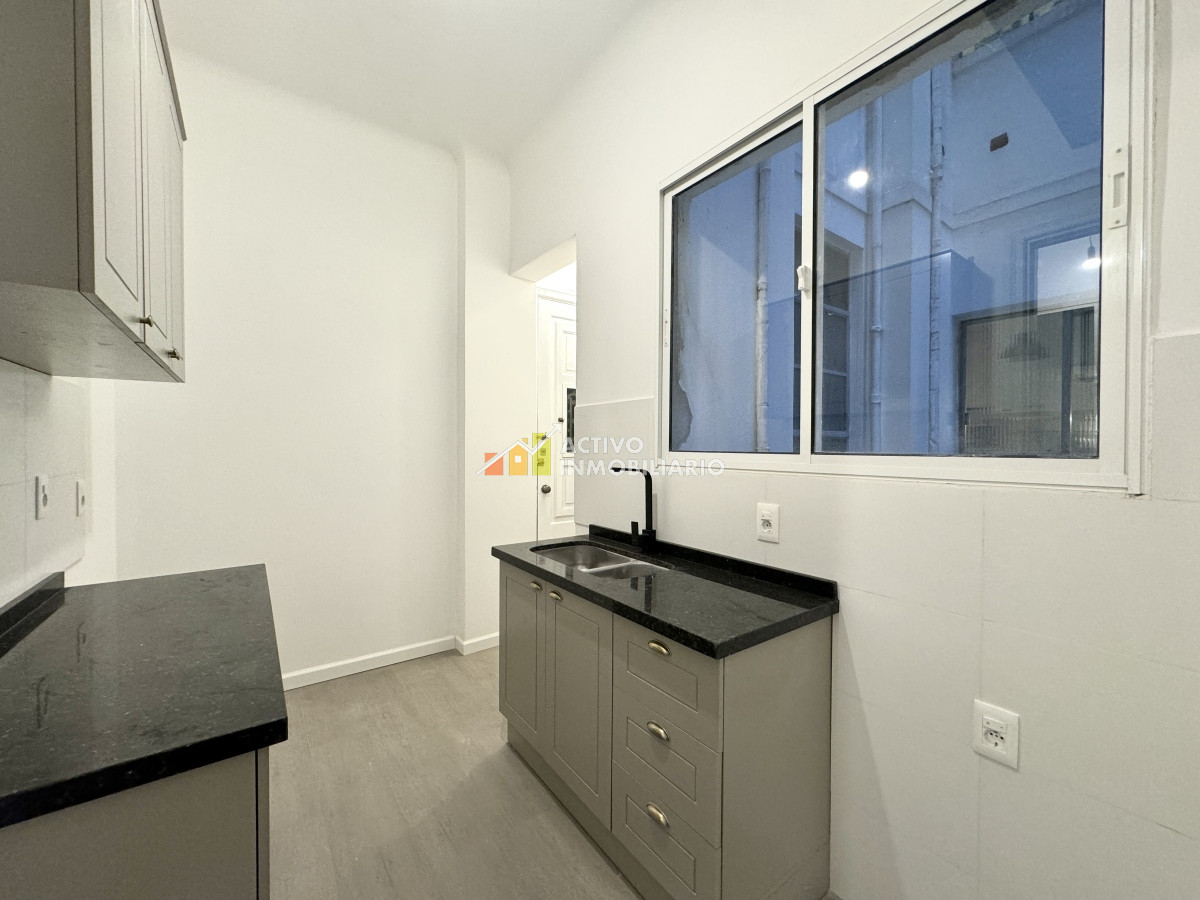 Apartamento ID.262 - Venta apartamento reciclado 3 dormitorios + servicio + balcón - Centro