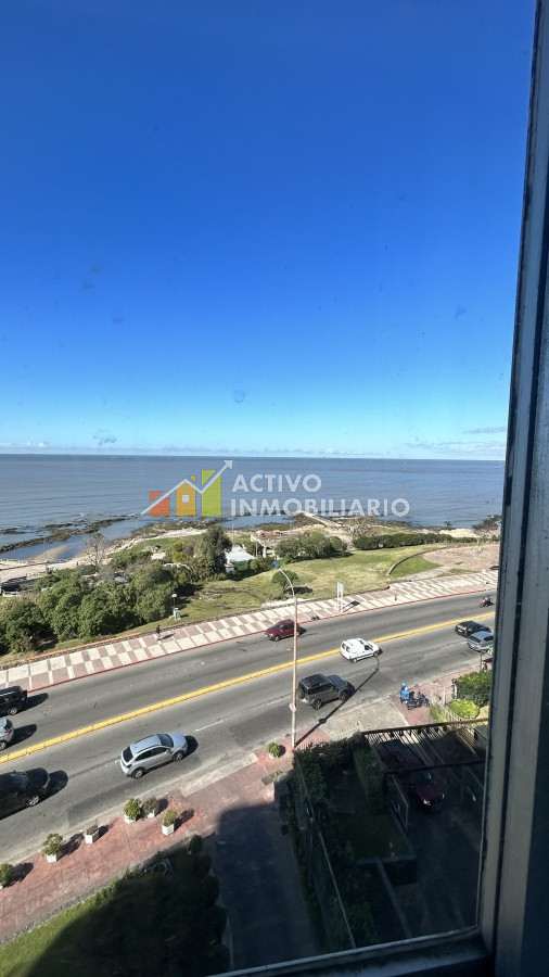 Apartamento ID.34 - Venta apartamento con renta 3 Dormitorios + Garaje - Rambla De Malvin