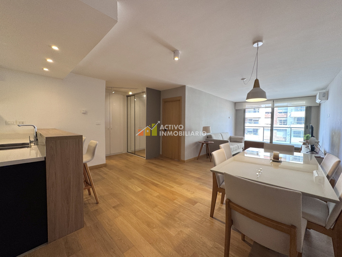 Apartamento ID.387 - Alquiler amoblado 1 dormitorio con balcón y garaje 