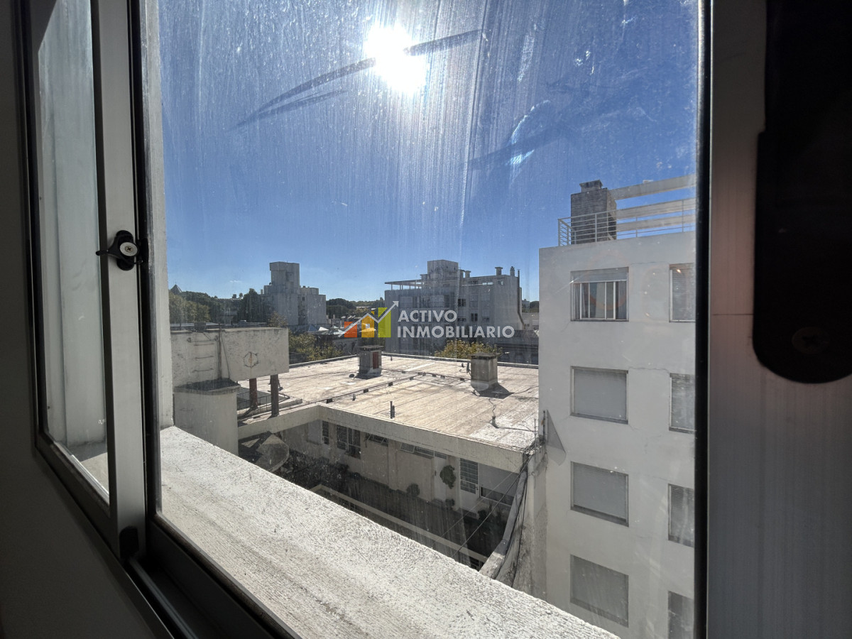 Apartamento ID.550 - Alquiler Apartamento 2 Dormitorios con Balcón - Bella Vista 