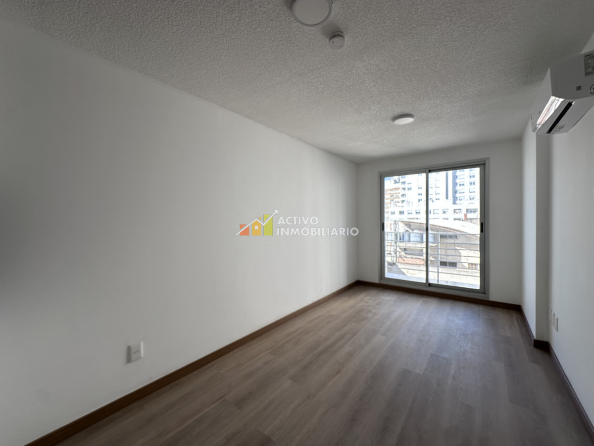 Apartamento ID.565 - Alquiler apartamento 1 dormitorio + balcón + garage + Tres Cruces 