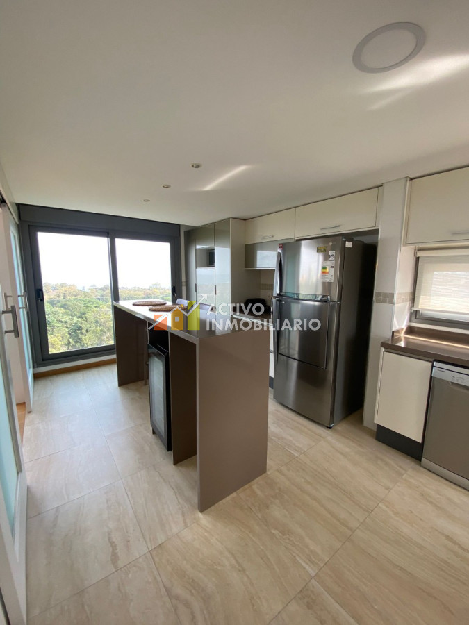 Apartamento ID.9 - Alquiler Penthouse Amueblado  3 Dormitorios+2 Baños + 2 Garages 
