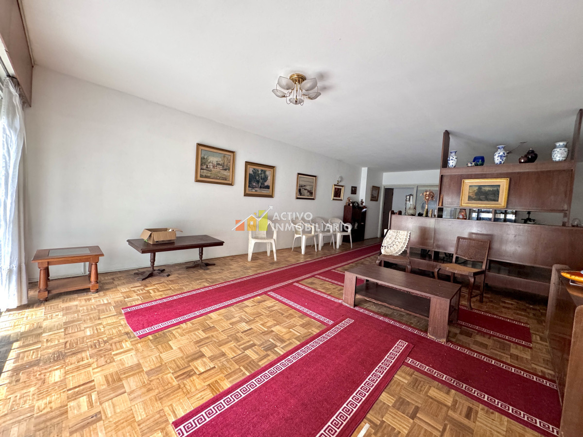 Apartamento ID.366 - Venta apartamento 3 dormitorios + patio + garaje - Pocitos