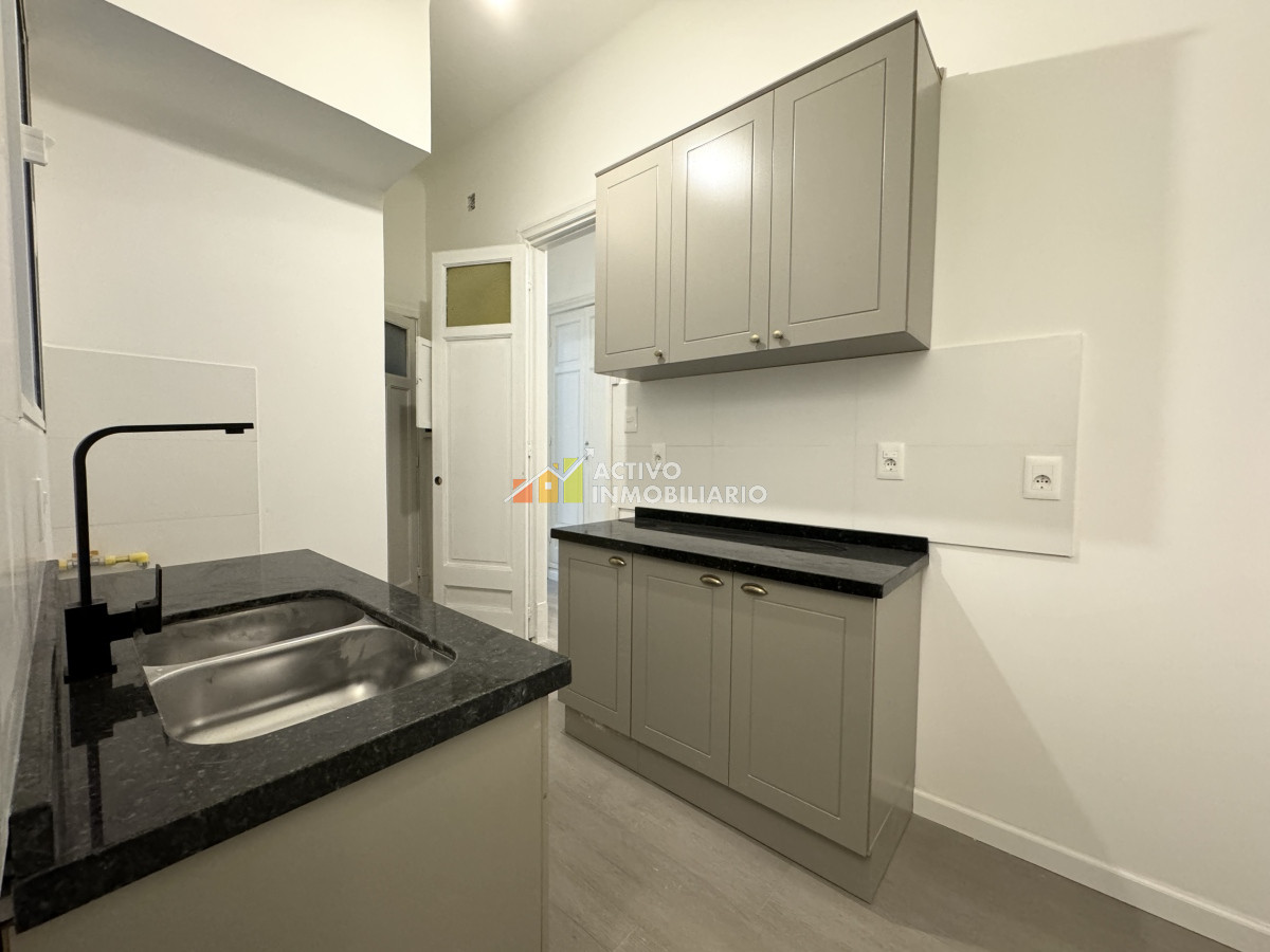 Apartamento ID.262 - Venta apartamento reciclado 3 dormitorios + servicio + balcón - Centro