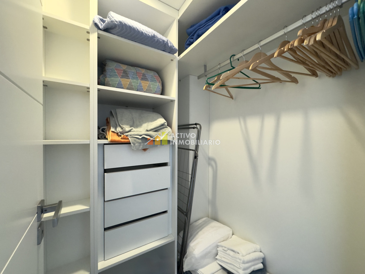 Apartamento ID.492 - Venta Apartamento 1 Dormitorio, Balcón y Garage - Punta Del Este