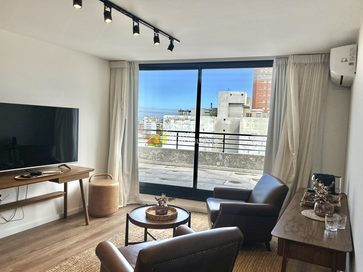 Apartamento ID.380 - Penthouse 2 dormitorios + terraza con parrillero - Cordón Sur