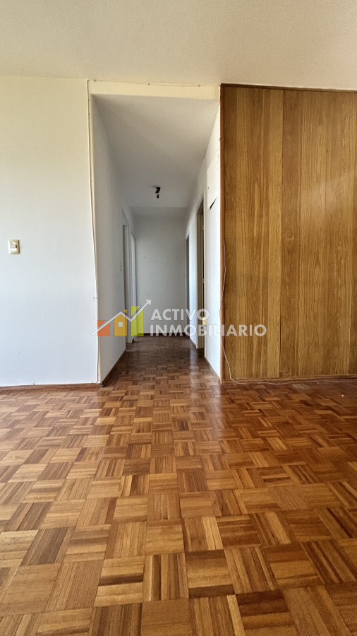 Apartamento ID.34 - Venta apartamento con renta 3 Dormitorios + Garaje - Rambla De Malvin