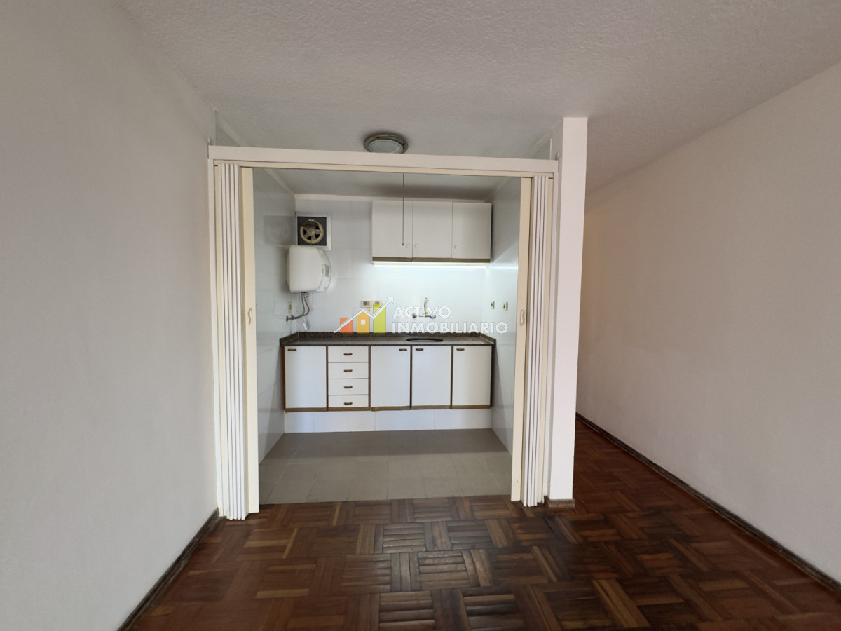 Apartamento ID.507 - Alquiler monoambiente + balcón - Punta Carretas