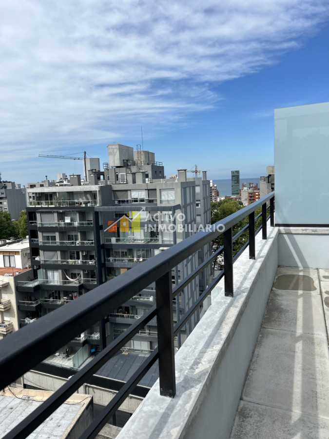 Apartamento ID.380 - Penthouse 2 dormitorios + terraza con parrillero - Cordón Sur